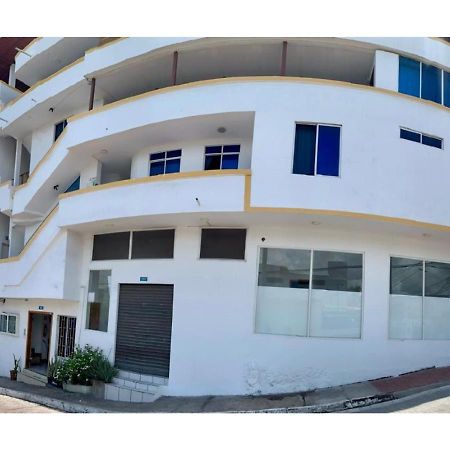 Gloria - Galapagos Inn Puerto Ayora  Zewnętrze zdjęcie
