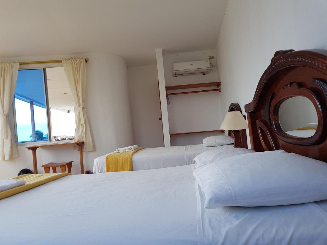 Gloria - Galapagos Inn Puerto Ayora  Zewnętrze zdjęcie
